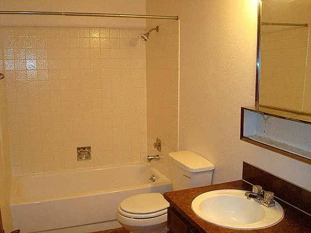 2 bed, $1,295 — Photo 4