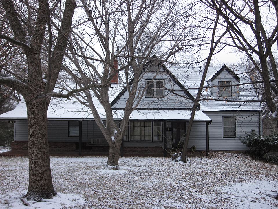 1st image of 600 E 96th St