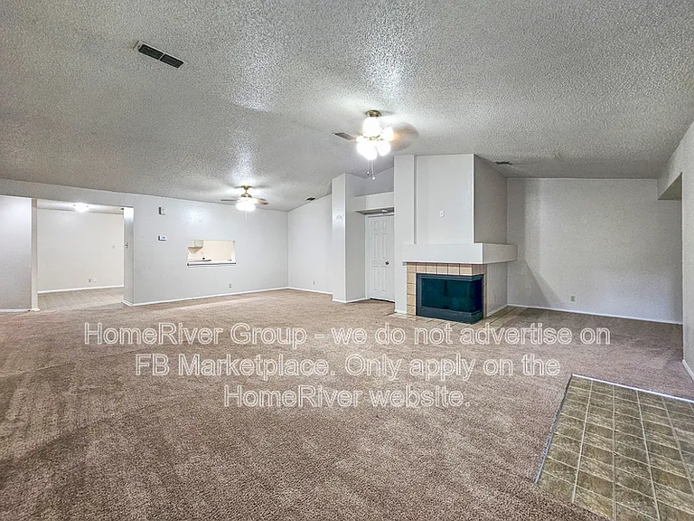 3224 Coral Grove Dr — Photo 2