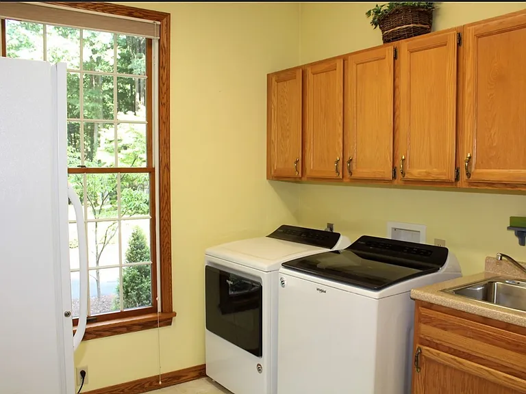 7217 Pine Tree Ct — Photo 27