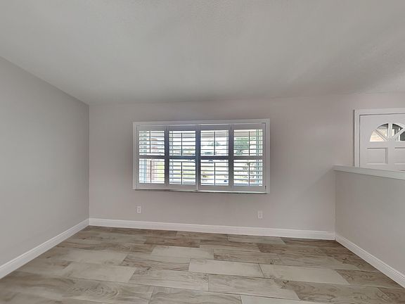 3rd image of 1162 Margina Ave