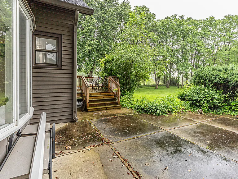 2330 Coach Rd — Photo 17