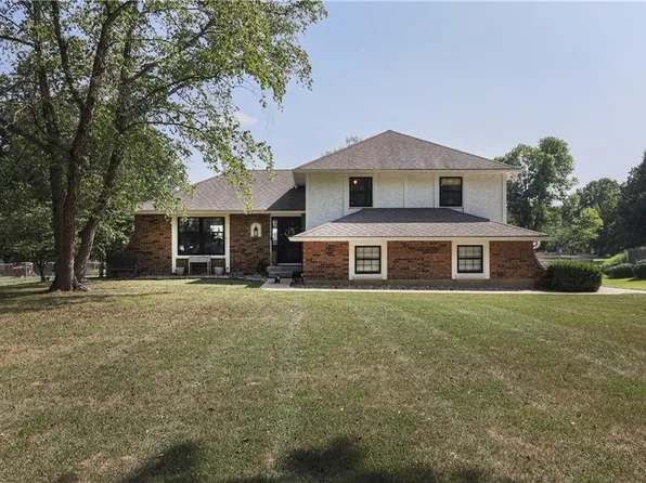 6313 E Trott Rd, Belton, MO 64012