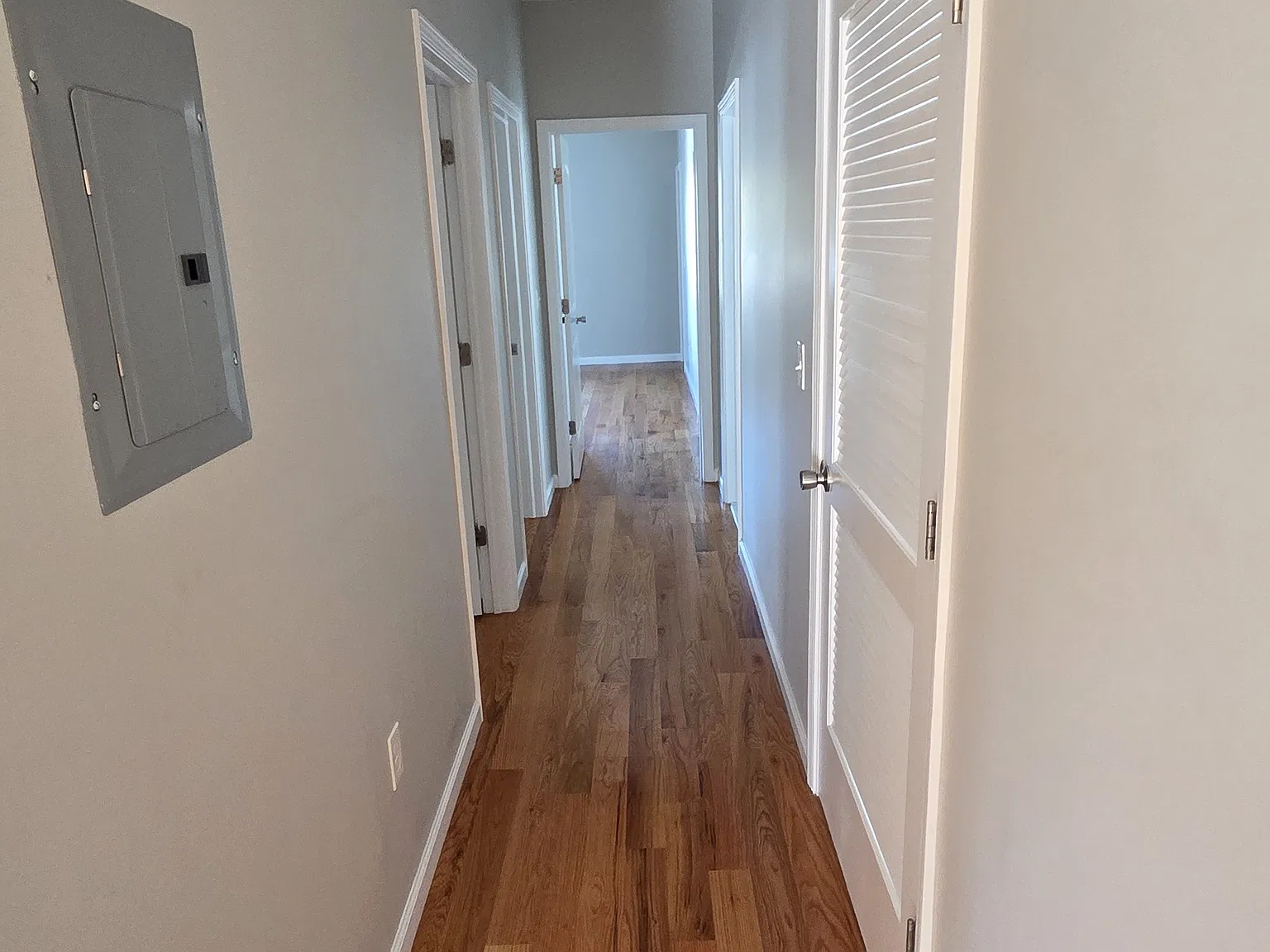 3 bed, 1350 sqft, $3,000 — Photo 3