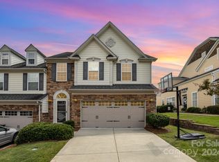 122 Inlet Point Dr, Tega Cay, SC 29708