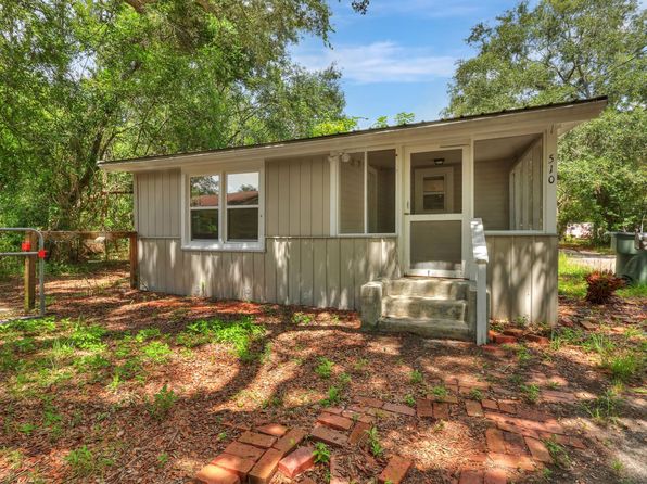 510 Rochelle Ln