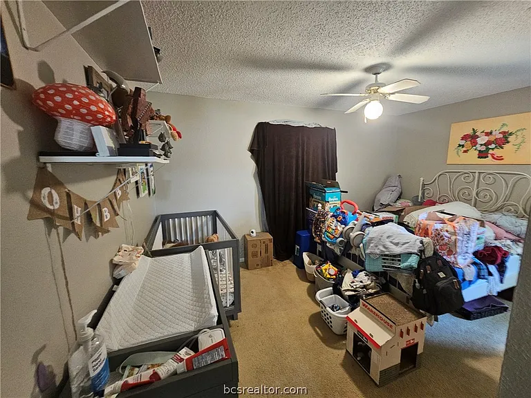 1529 Hillside Dr — Photo 7