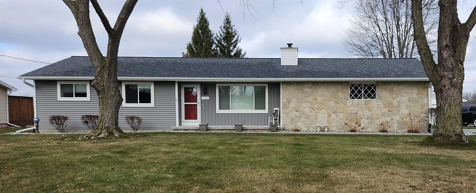 1788 W Midland Rd photo 1