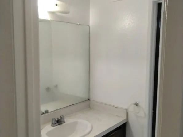 15137 Gundry Ave APT B, Paramount, CA 90723