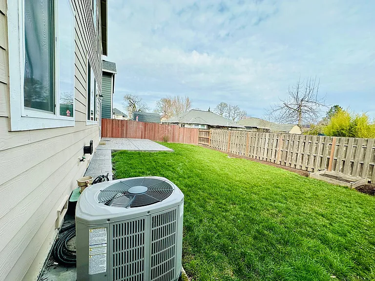1328 SE 72nd Ave — Photo 38