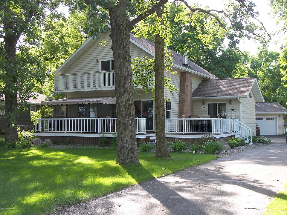 1st image of 996 W Lake Dr