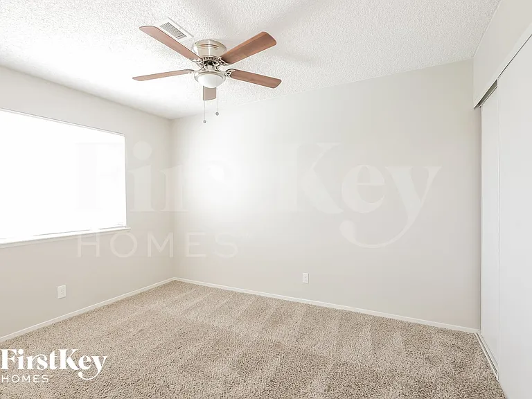 3868 Vista Largo Dr — Photo 11
