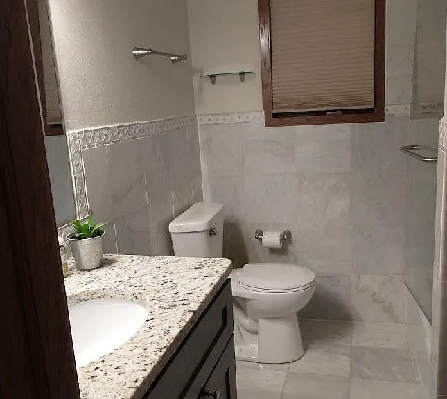 5322 Ingersoll Ave #B-1 — Photo 2