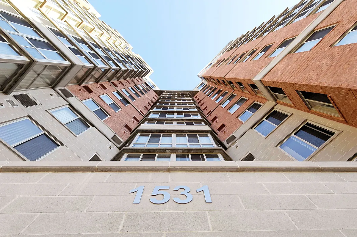 Building Photo - Parc Rosslyn Apartments
