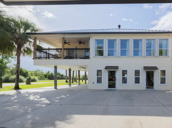 208 Renee Denise Ct, Theriot, LA 70397