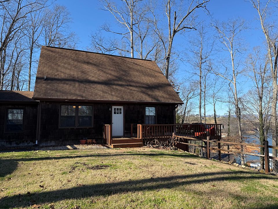 1st image of 2066 Lakewood Dr