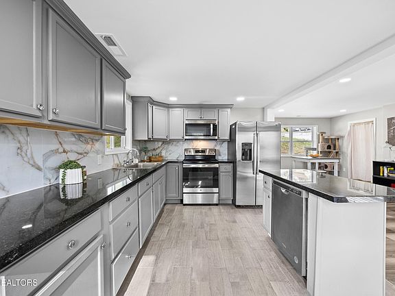 2nd image of 510 Michigan Ave