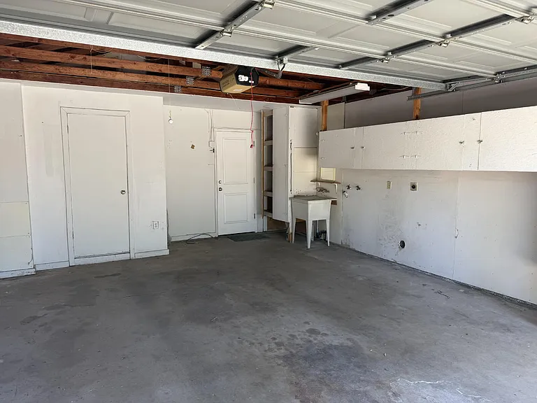 2647 Story Ave — Photo 12