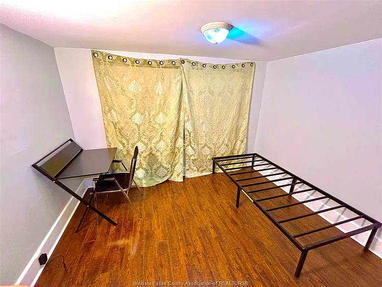 387 Josephine Ave — Photo 6