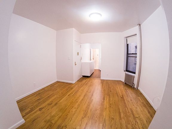 3rd image of 211 W 21st St APT 4E