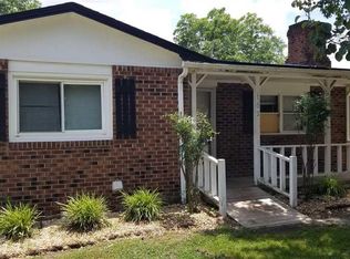 102 Norris Ln, Benson, NC 27504
