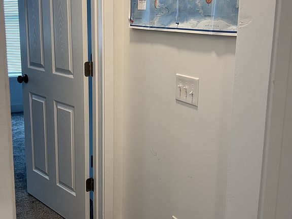 3rd image of 301 N Walnut St #2