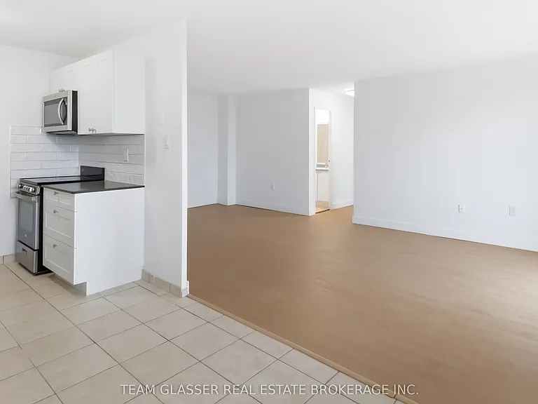 498 Queens Ave #802 — Photo 11