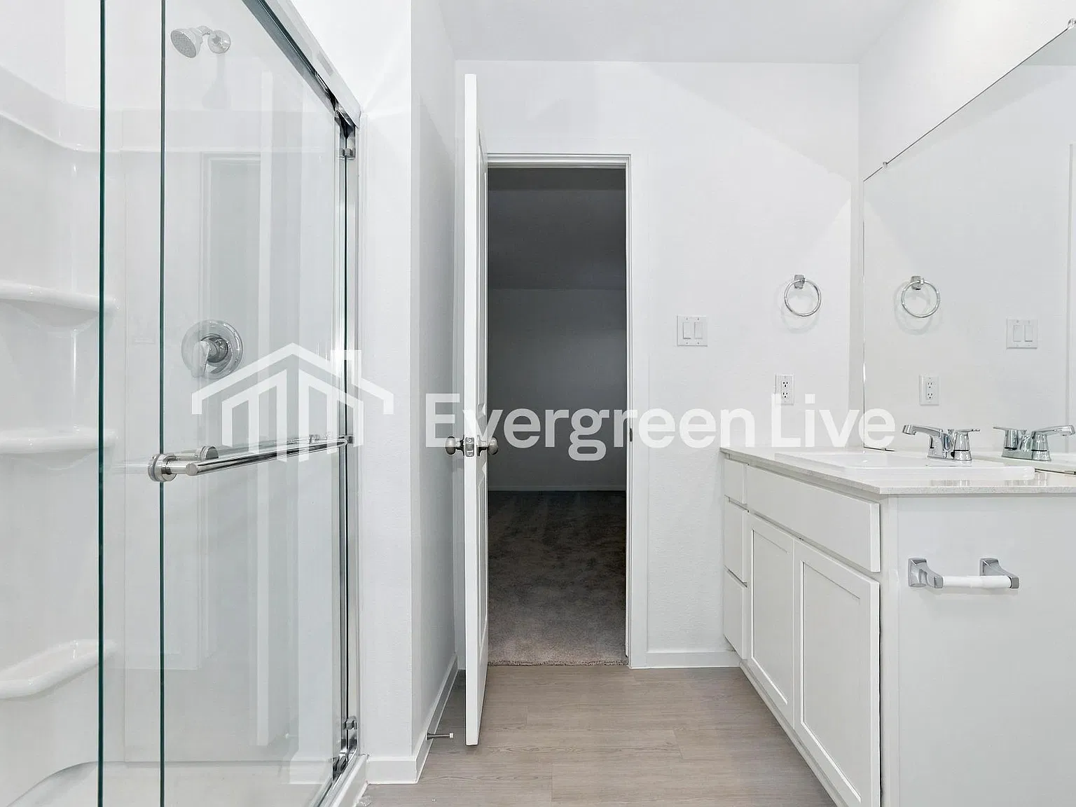 4 bed, 2.5 bath, 1954 sqft, $1,895 — Photo 3