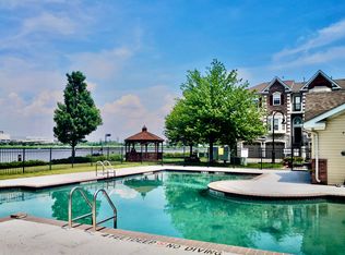 64 Mallard Pl, Secaucus, NJ 07094