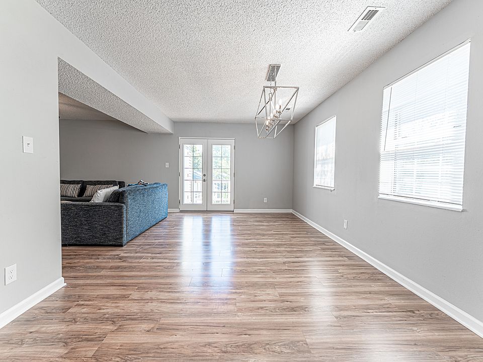 View upon entering the condo - dining room area