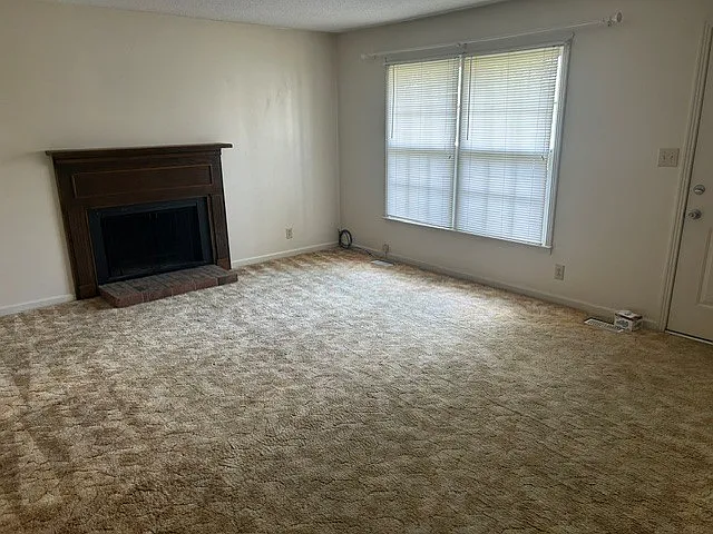 111 Cunningham Pl — Photo 4