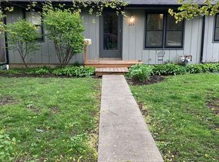 225 Nottingham Ave, Glenview, IL 60025