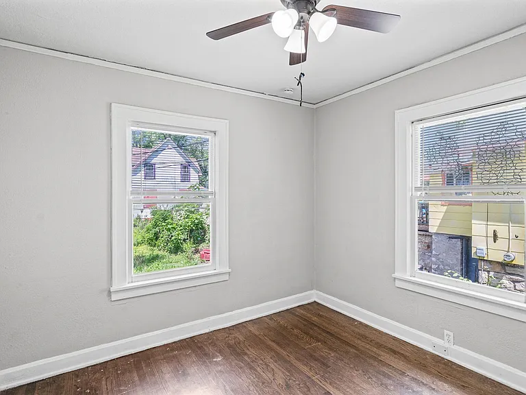 8102 Highland Ave — Photo 3