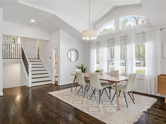 4th image of 2171 Azalea Cir