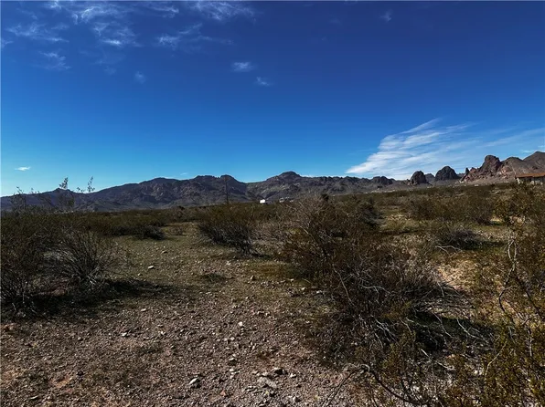 3129 S Peridot Rd, Golden Valley, AZ 86413