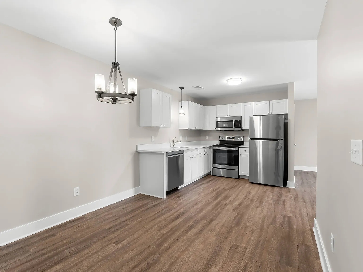 Westlake Place Apartments — Photo 3