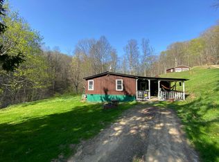 338 Mervans Dr, Elkview, WV
