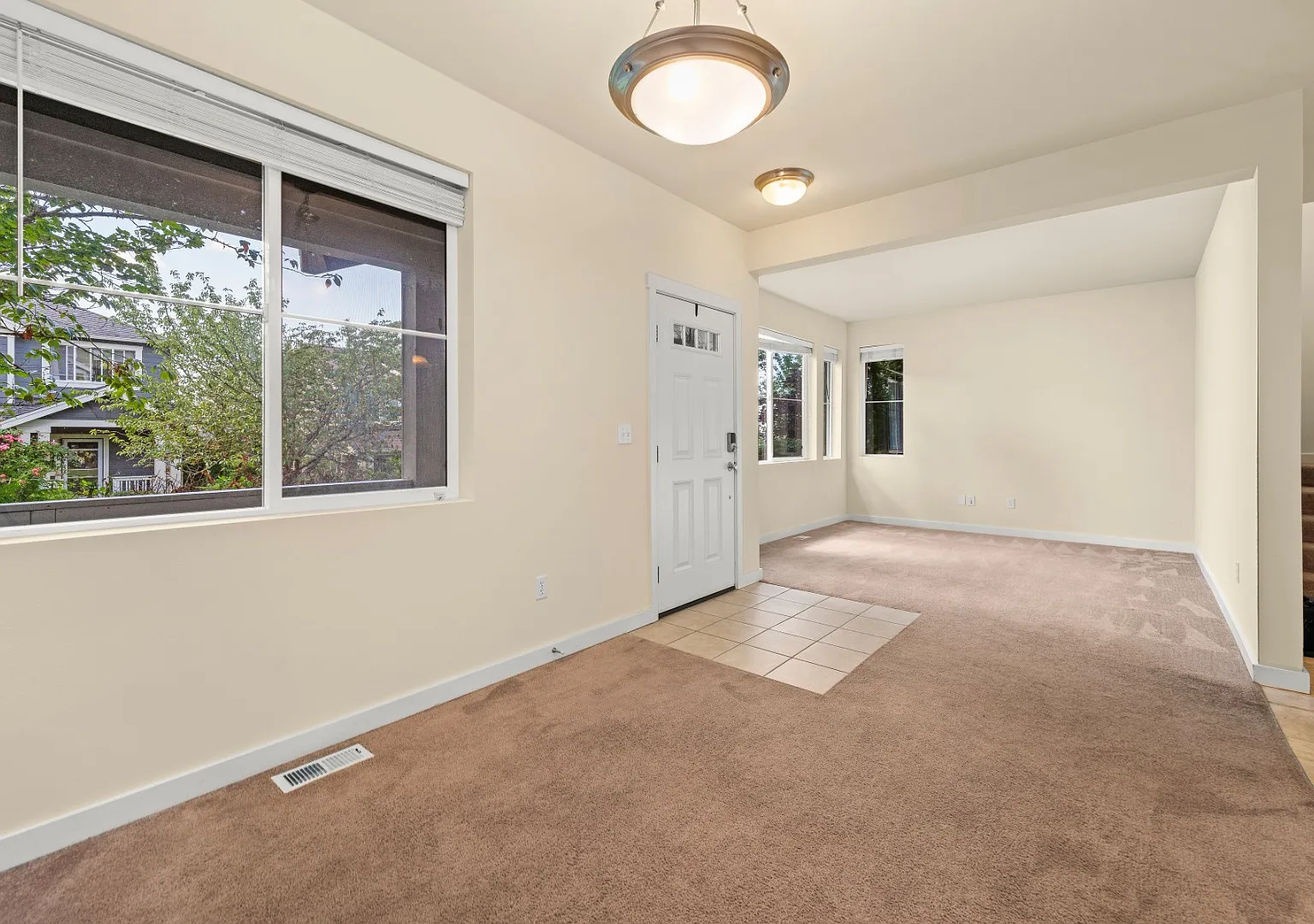 Exquisite Craftsman Home in Prime Issaquah Highlands Location — Photo 4