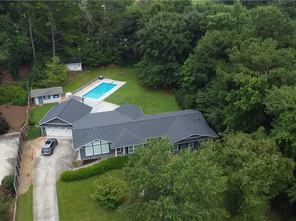 329 Arphenia Dr, West Union, SC 29696