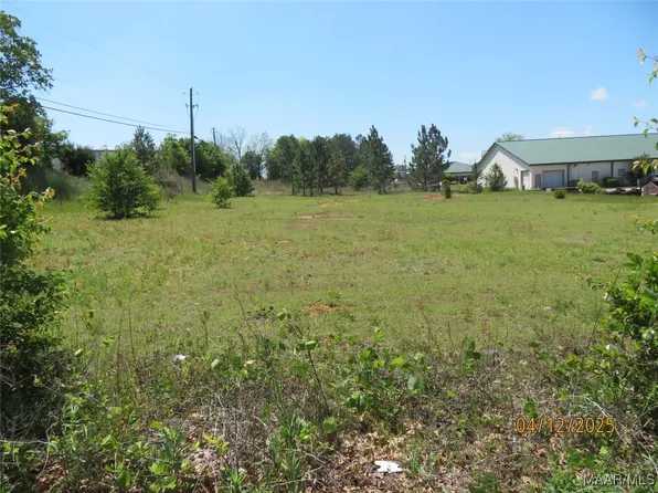 17 N Pointe Blvd, Enterprise, AL 36330