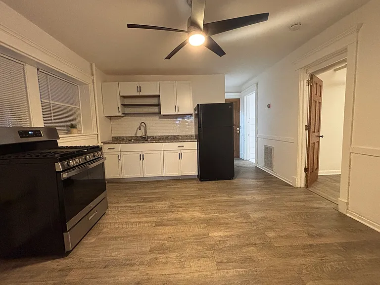 1058 N Kedzie Ave #G — Photo 8