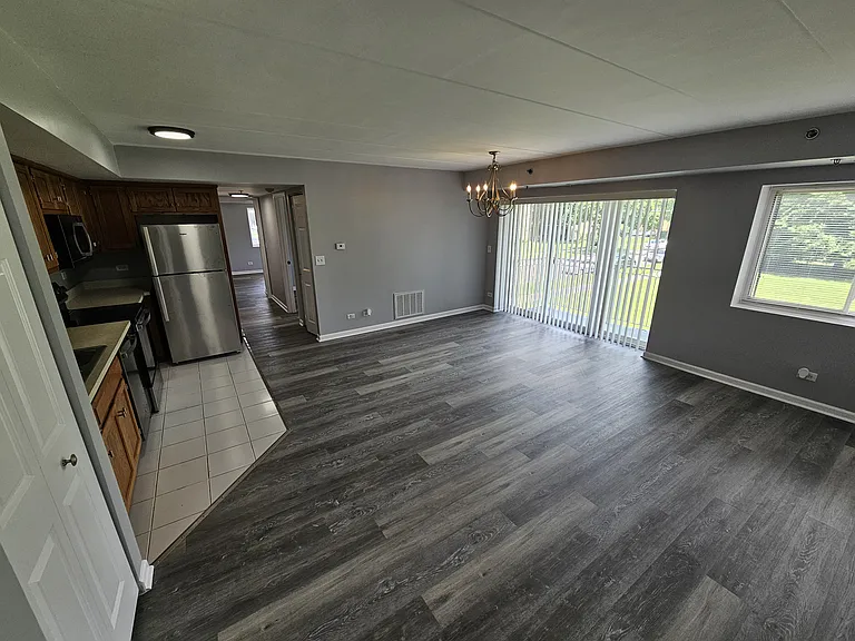 7325 Oakwood Ave #2D — Photo 1