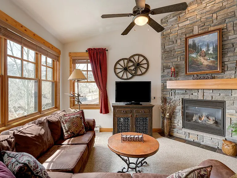 580 Anglers Dr #302 — Photo 9