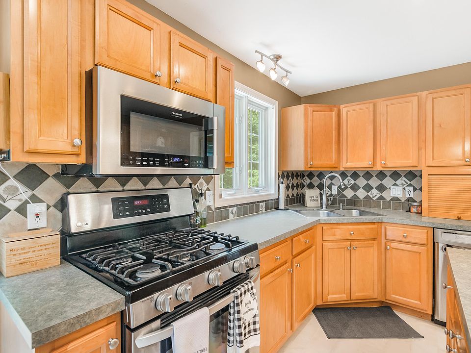 17 Jessica Drive, Merrimack, NH 03054 Zillow