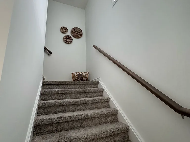 1752 Finley Cres — Photo 11