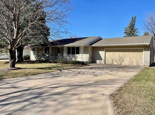 508 Gran Dr, Storm Lake, IA 50588