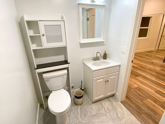 2nd image of 22911 Cantlay St
