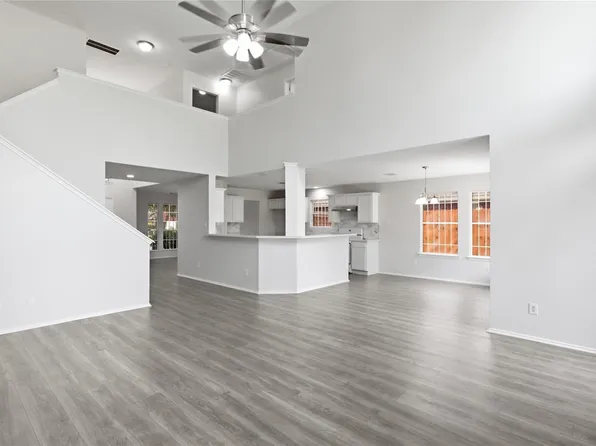 13138 Leader St, Houston, TX 77072