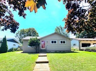 1713 30th St, Two Rivers, WI 54241