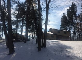 2365 Beardsley Rd, Pinckney, MI 48169